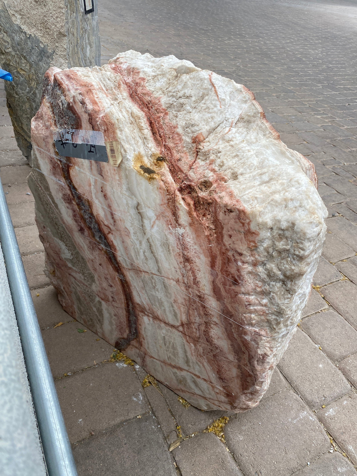 Rosa Onyx Fountain With Cut Side