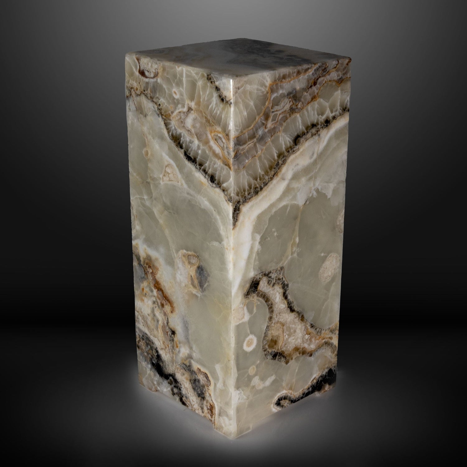Pearlescent Onyx Pedestal Luminary