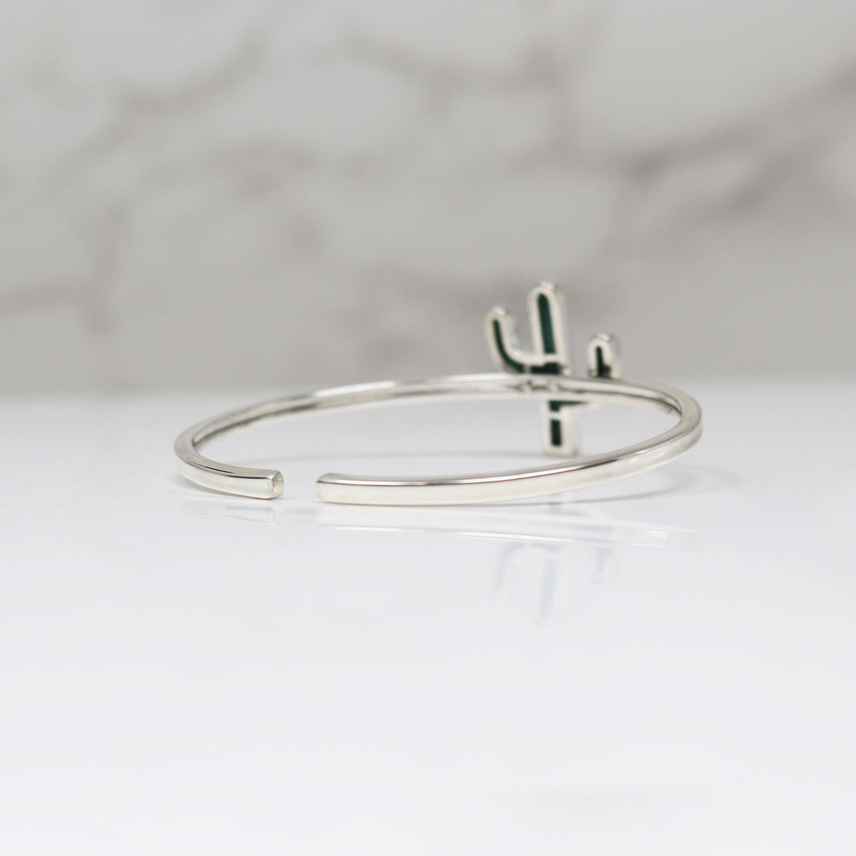 Malachite Simple Cactus Twist Bracelet with Silver Bezel