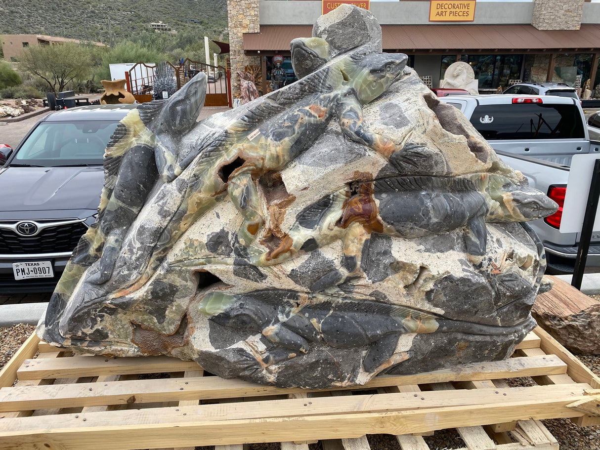 Charcoal Marble & Green Talan Onyx Multi-Iguana Sculpture