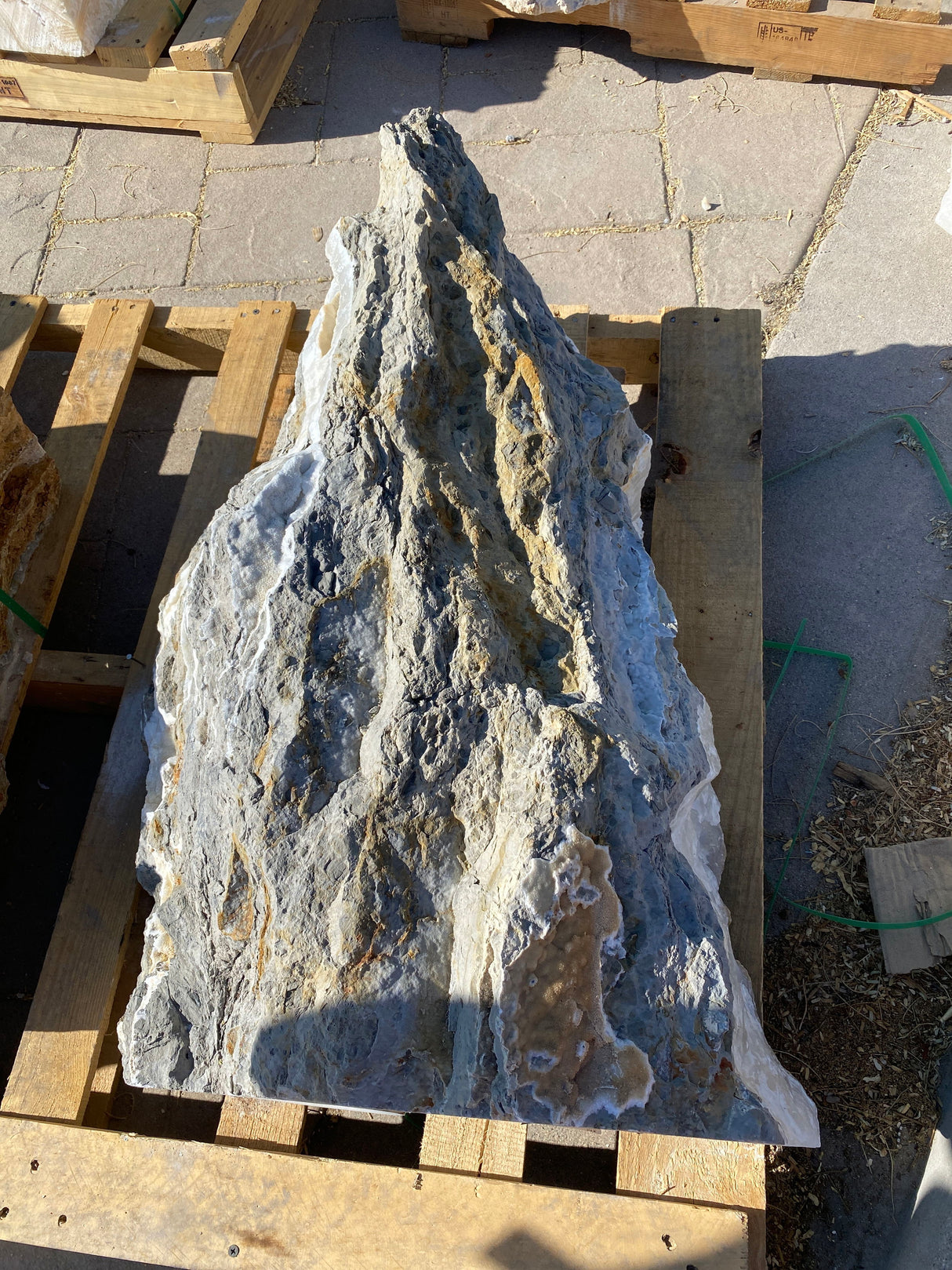TEHUACAN Gray Onyx Rock Fountain ***NO Basin - Pointy Boulder