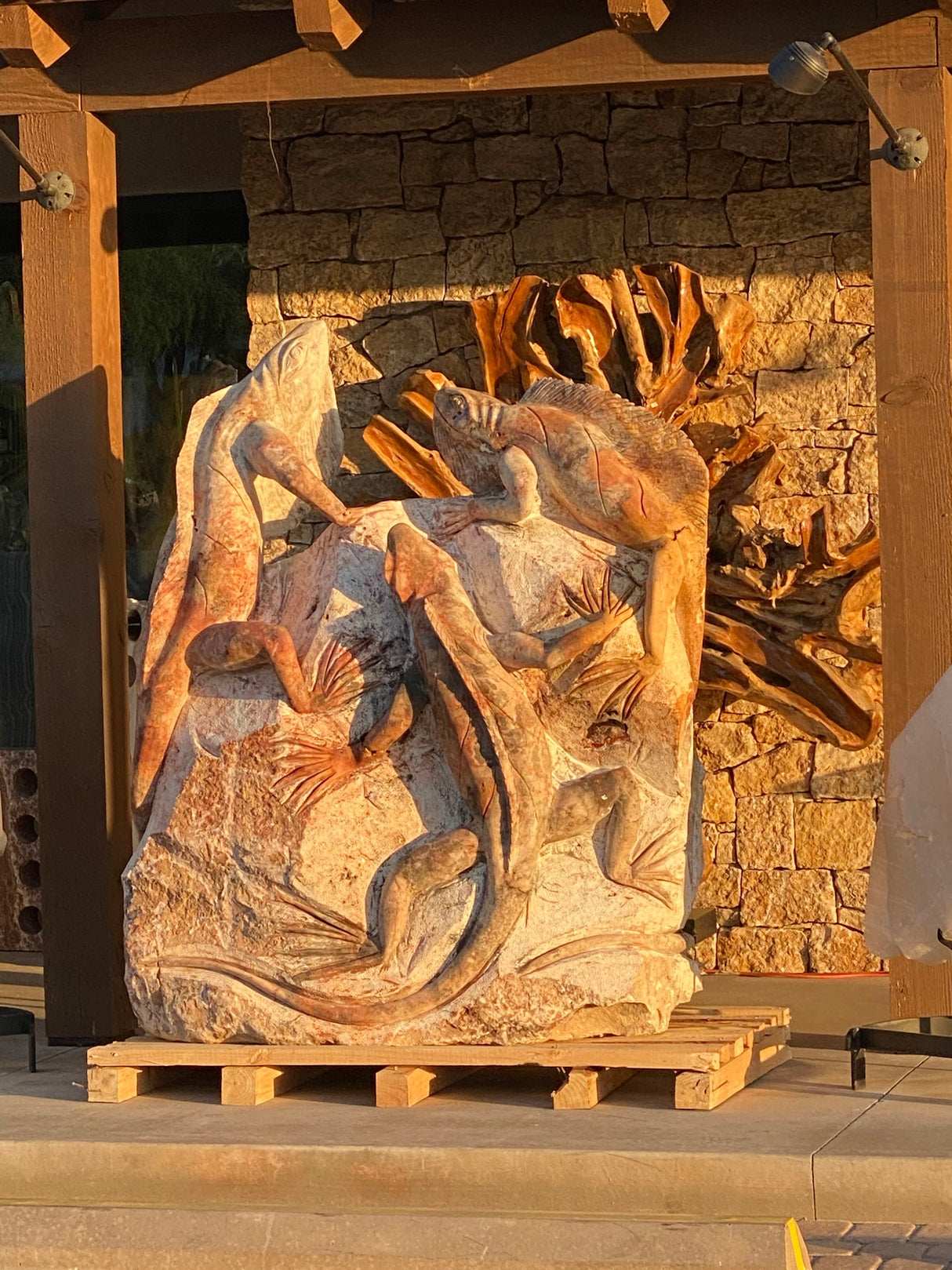 4 Iguana Onyx Sculpture Fountain