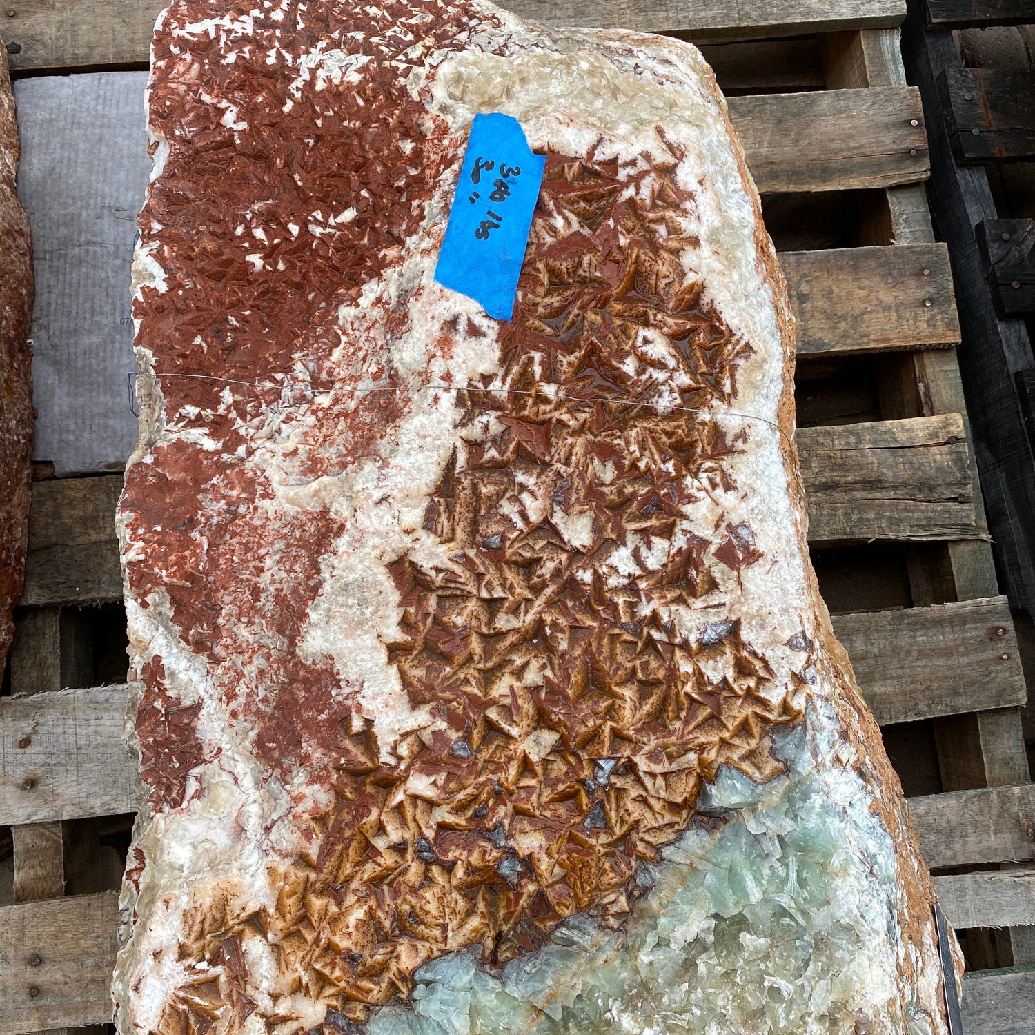 Aqua Serpentine Boulder Fountain 1-Side Cut