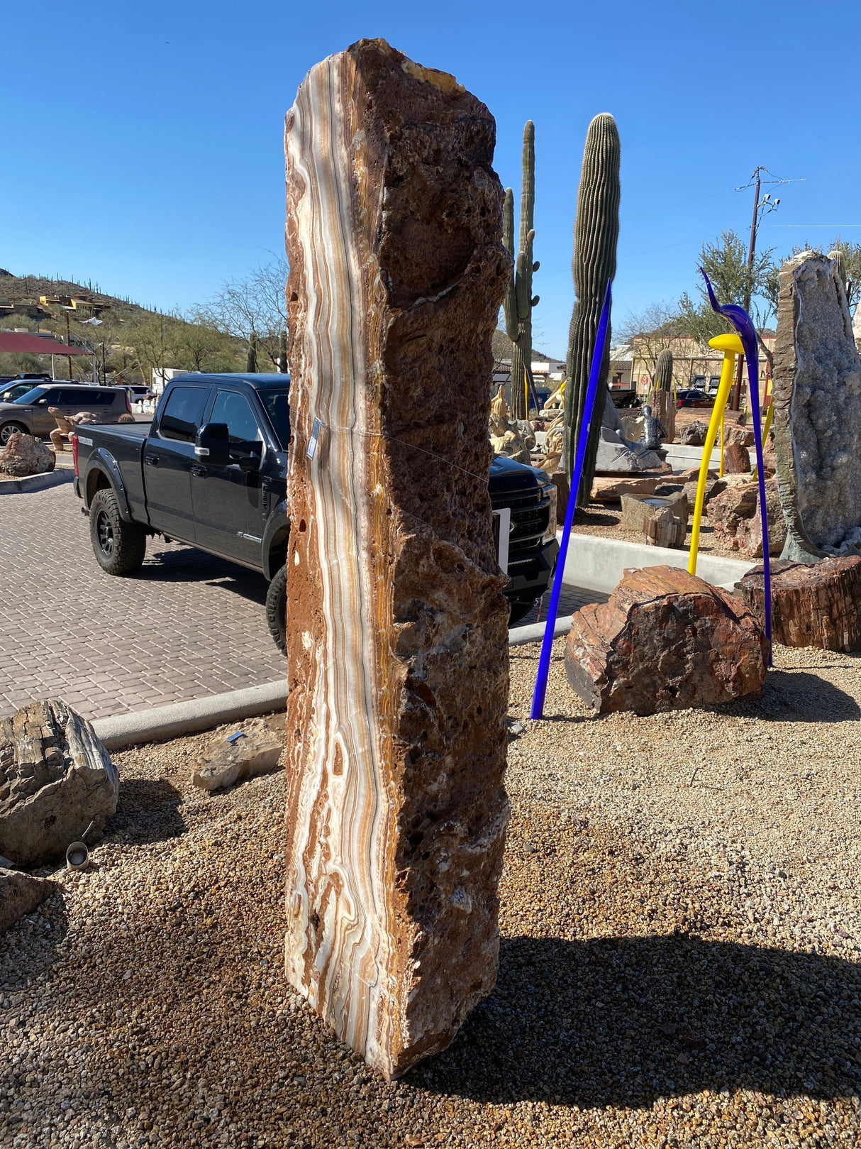 Banded Amber & Cafe Onyx Pillar Fountain