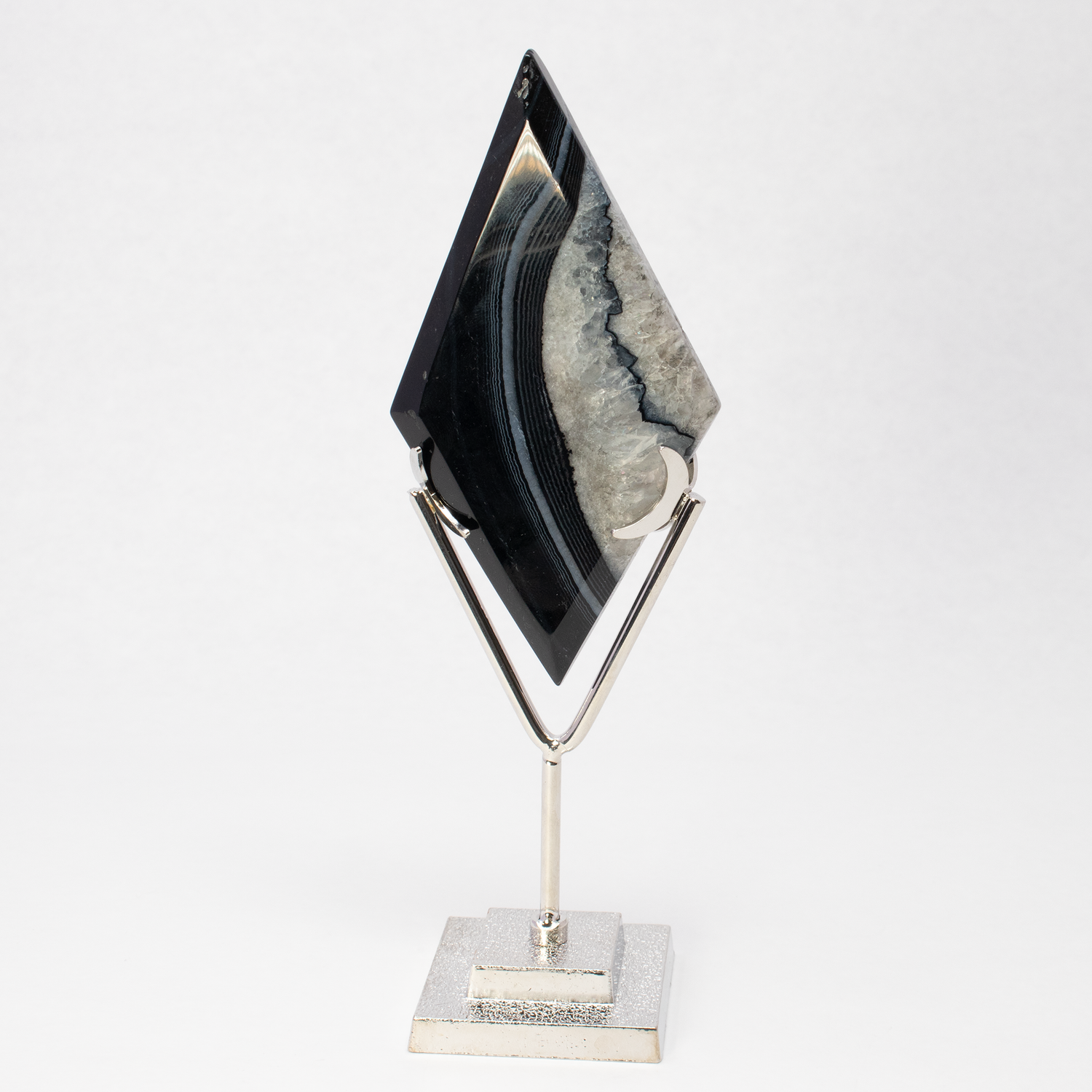 View of Sard Onyx Diamond Shape on Metal Stand