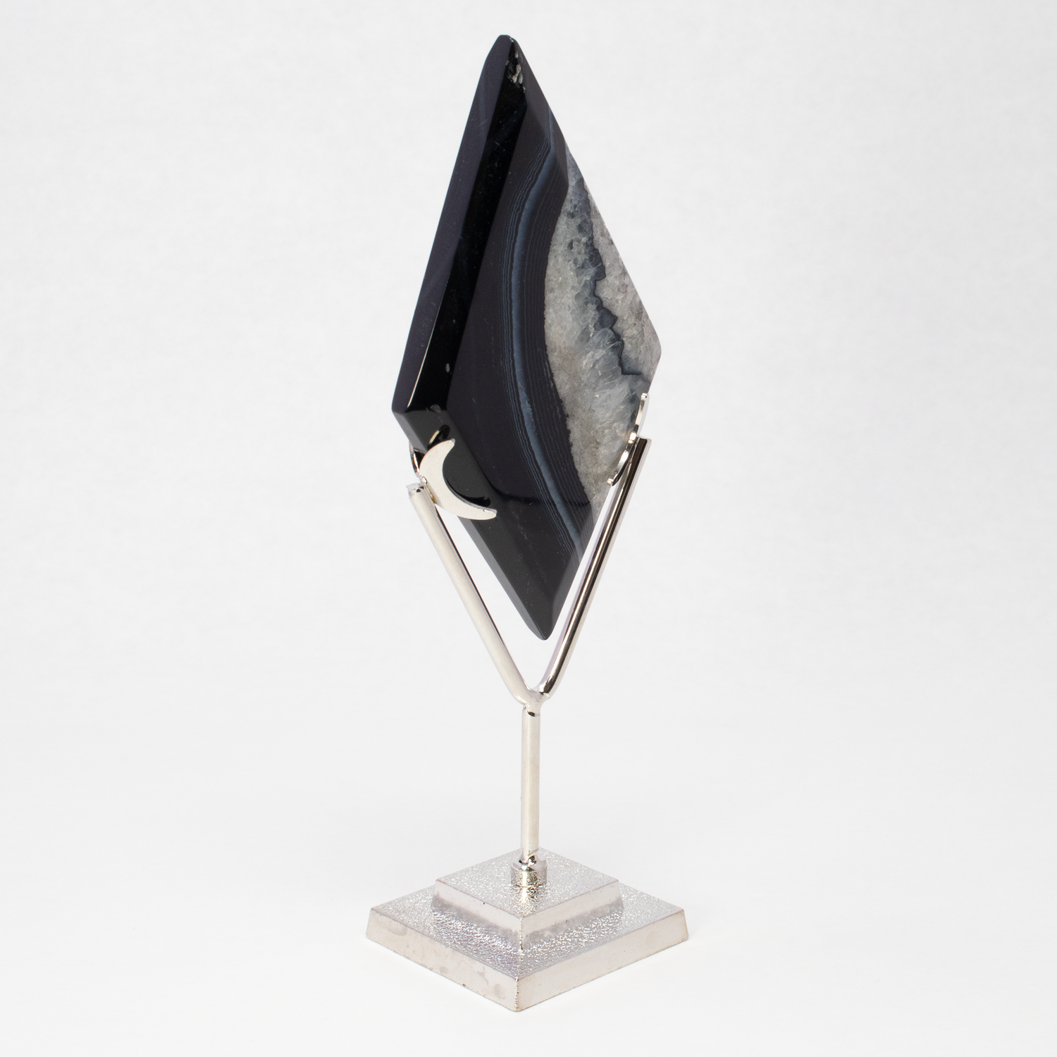 Sard Onyx Diamond Shape on Metal Stand