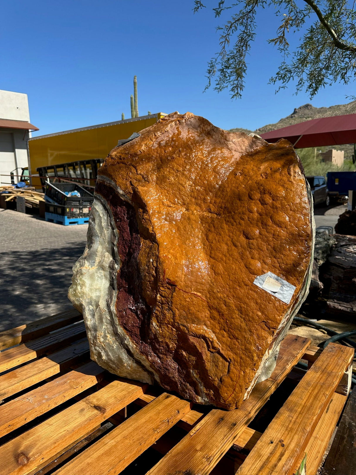 2 Hole Green Talan Onyx Boulder Fountain