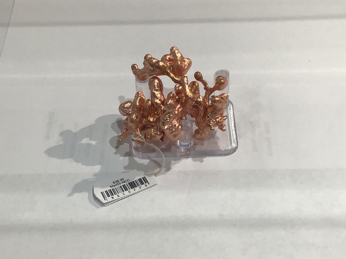 Spécimen de cuivre sculpté du Michigan - Moyen