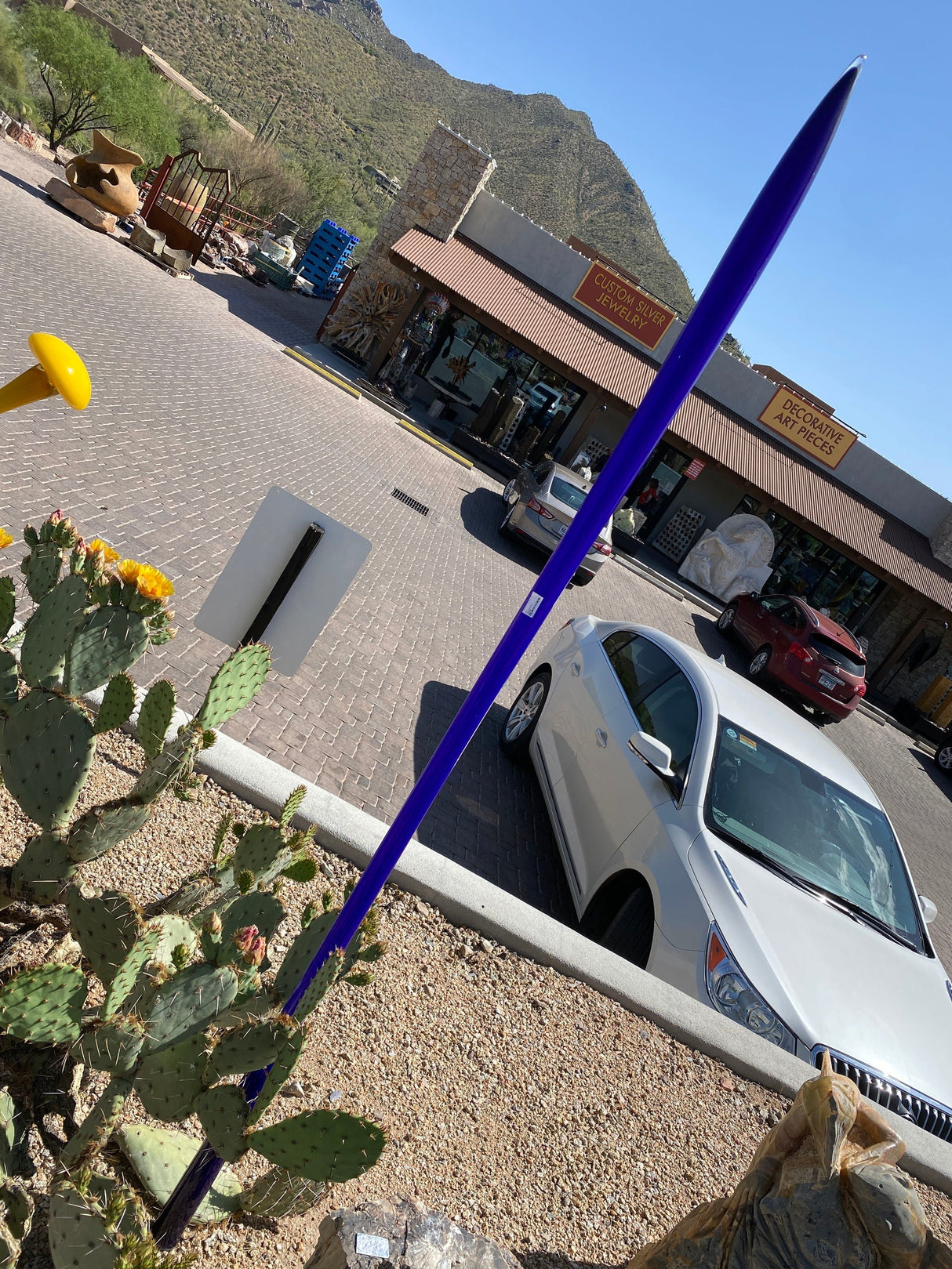 Outdoor Blown Glass Spear - Blue