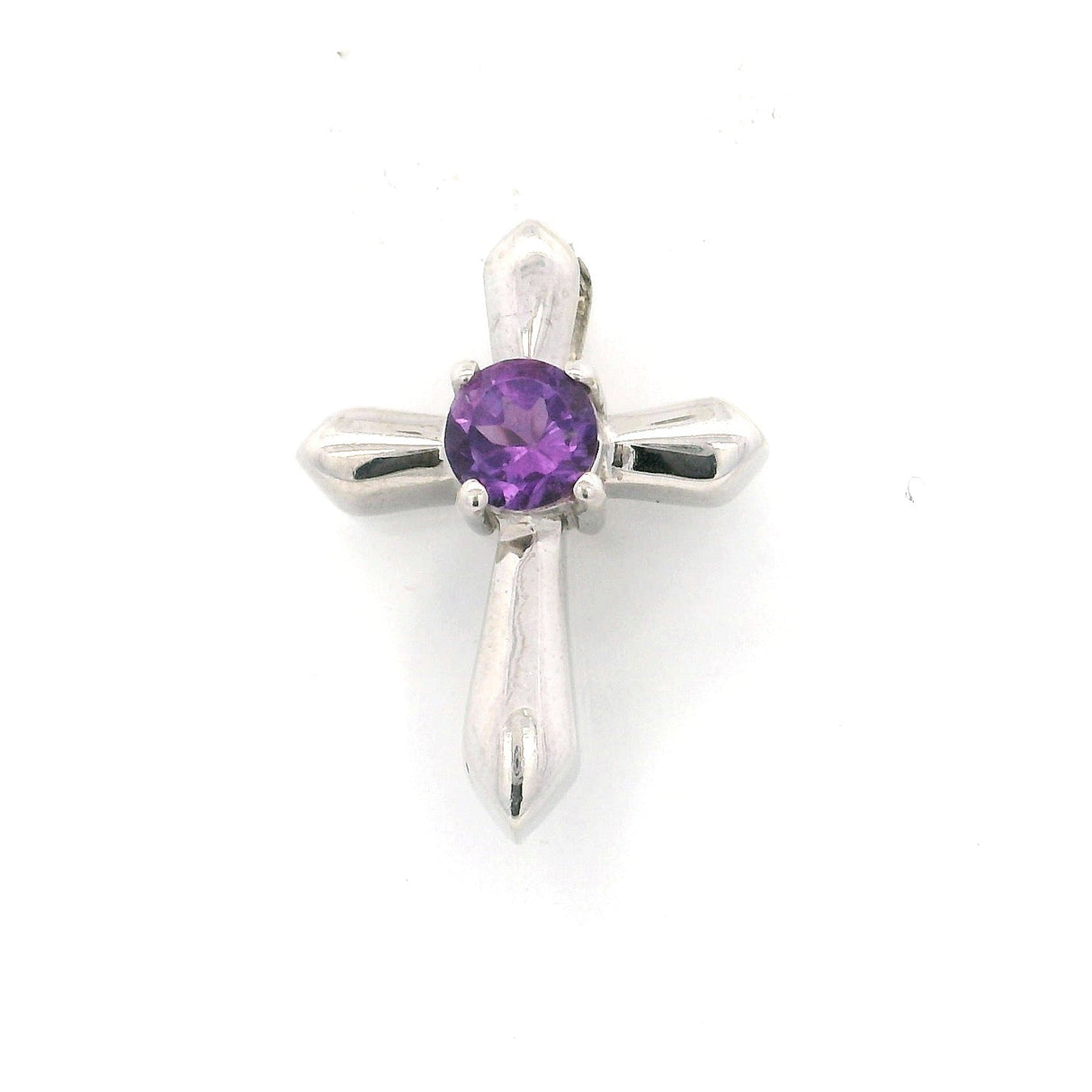 Pendentif croix avec empattement à griffes et pierres rondes de 3 mm