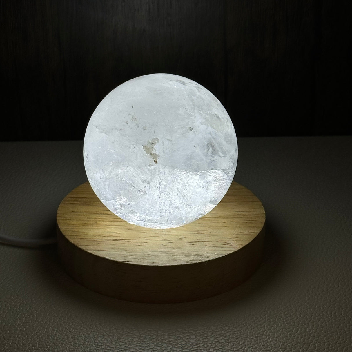 Medium Wooden Light Base - Round with White Light & USB plug