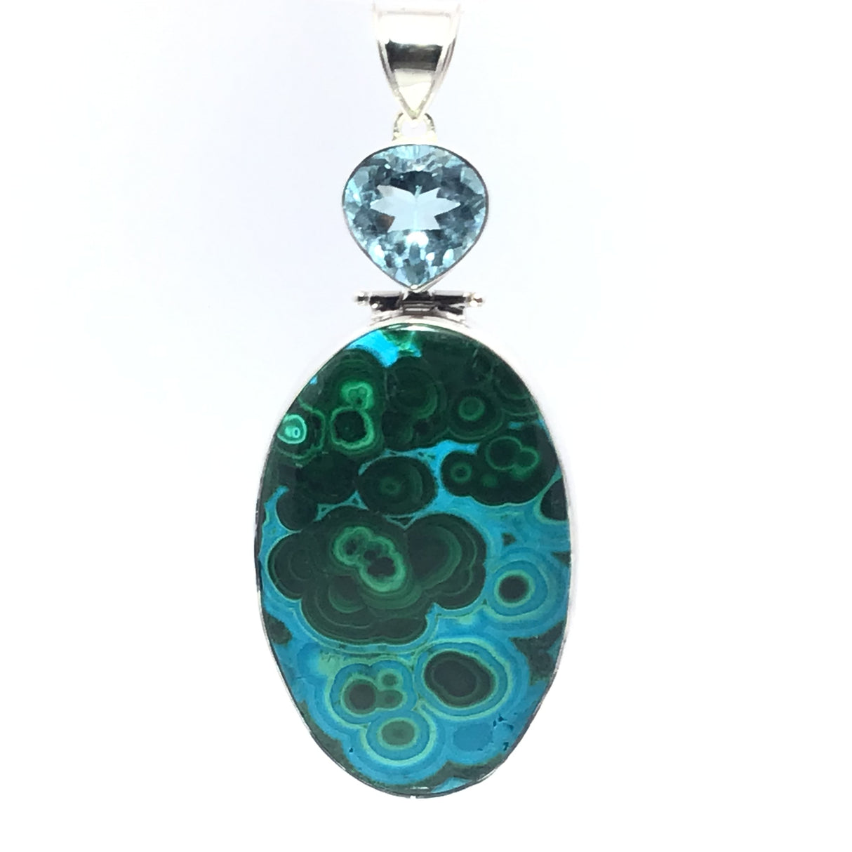Pendentif ovale envoûtant en chrysocolle malachite sur charnière avec topaze bleue facettée