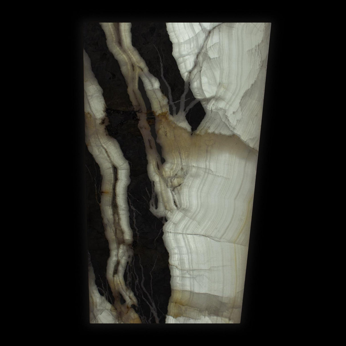 Cristalino Gray Arrowhead Onyx Pedestal Luminary 67"