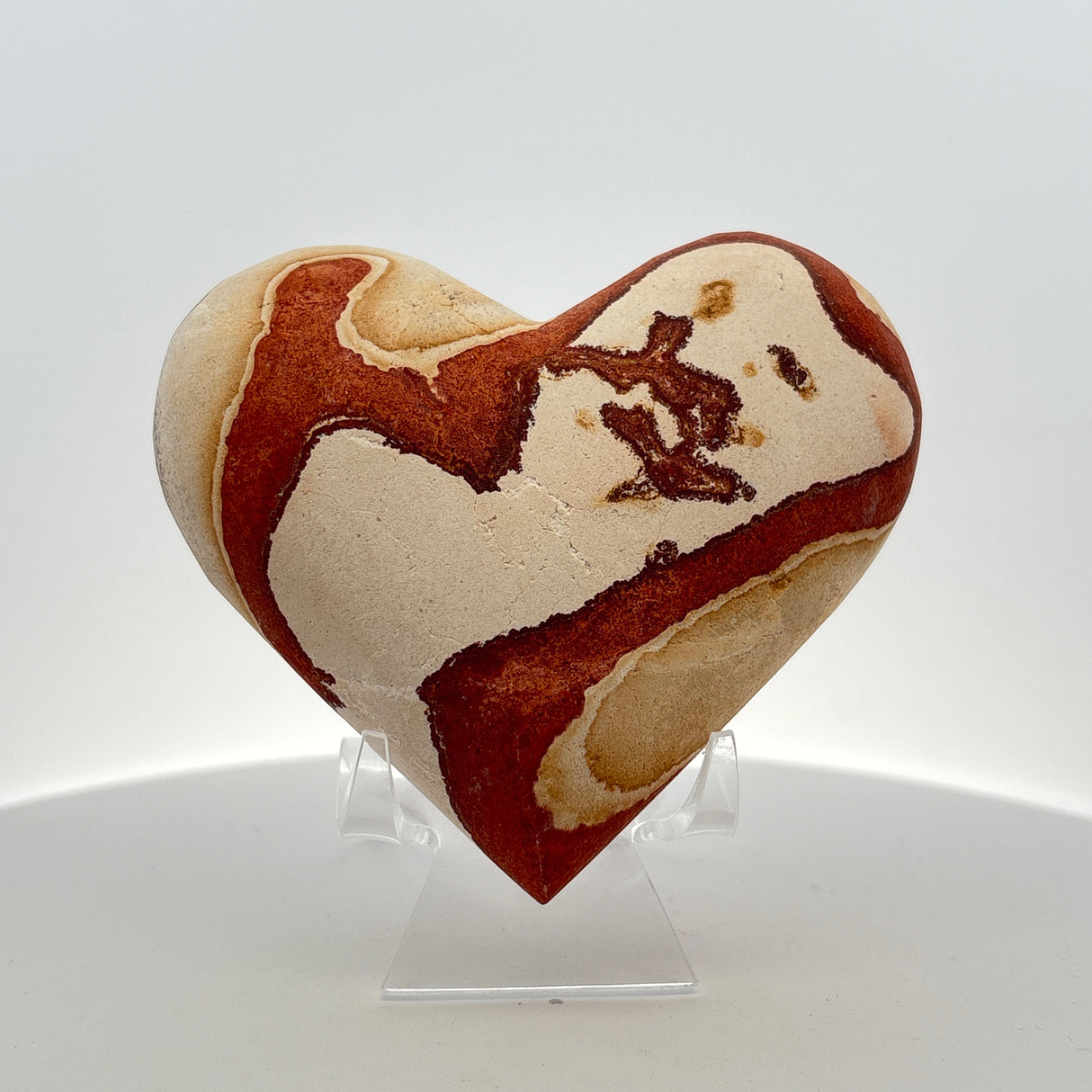 Wonderstone Heart on Lucite Stand - Dynamic Patterns