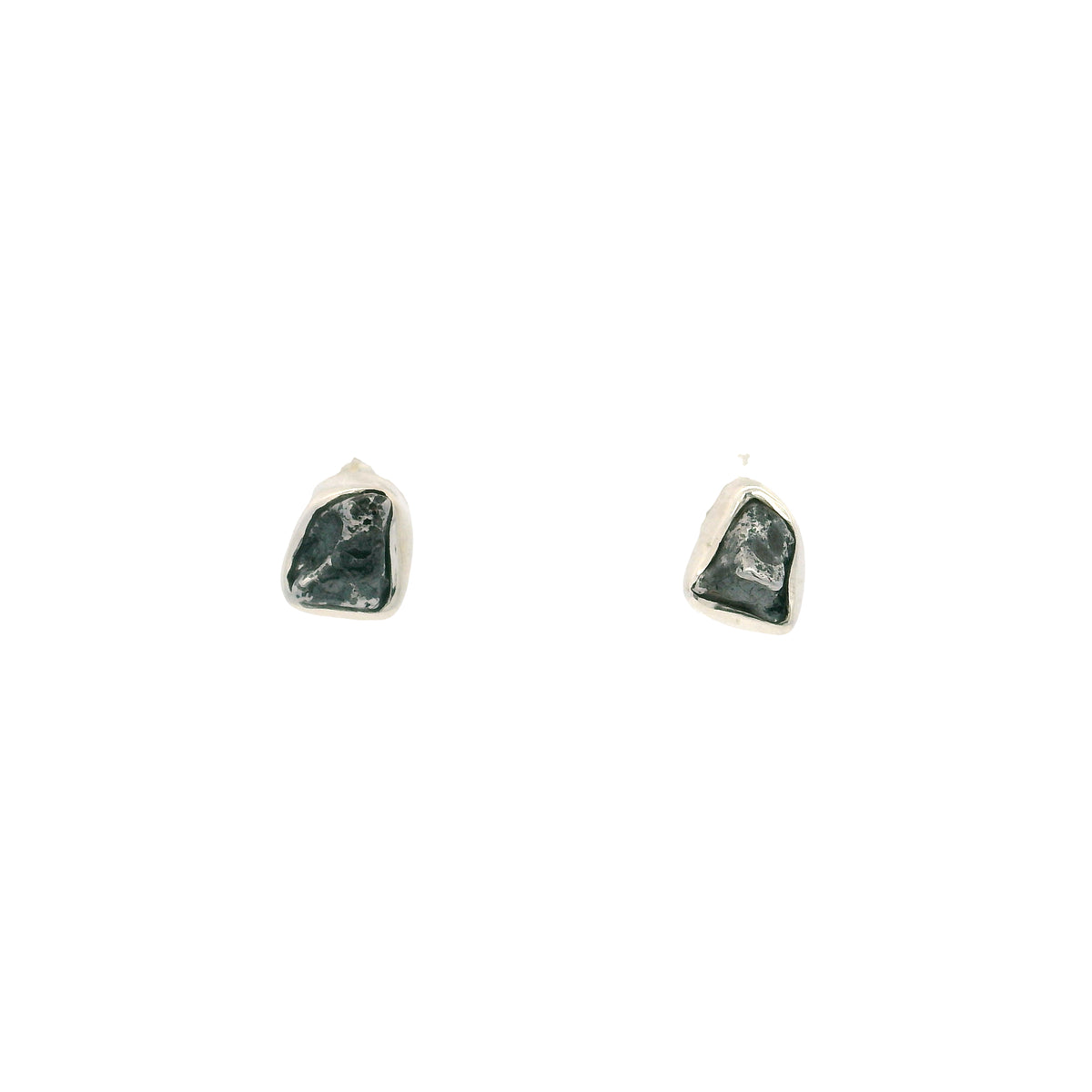 Boucles d'oreilles clous Météorite d'Agoudal (Maroc)