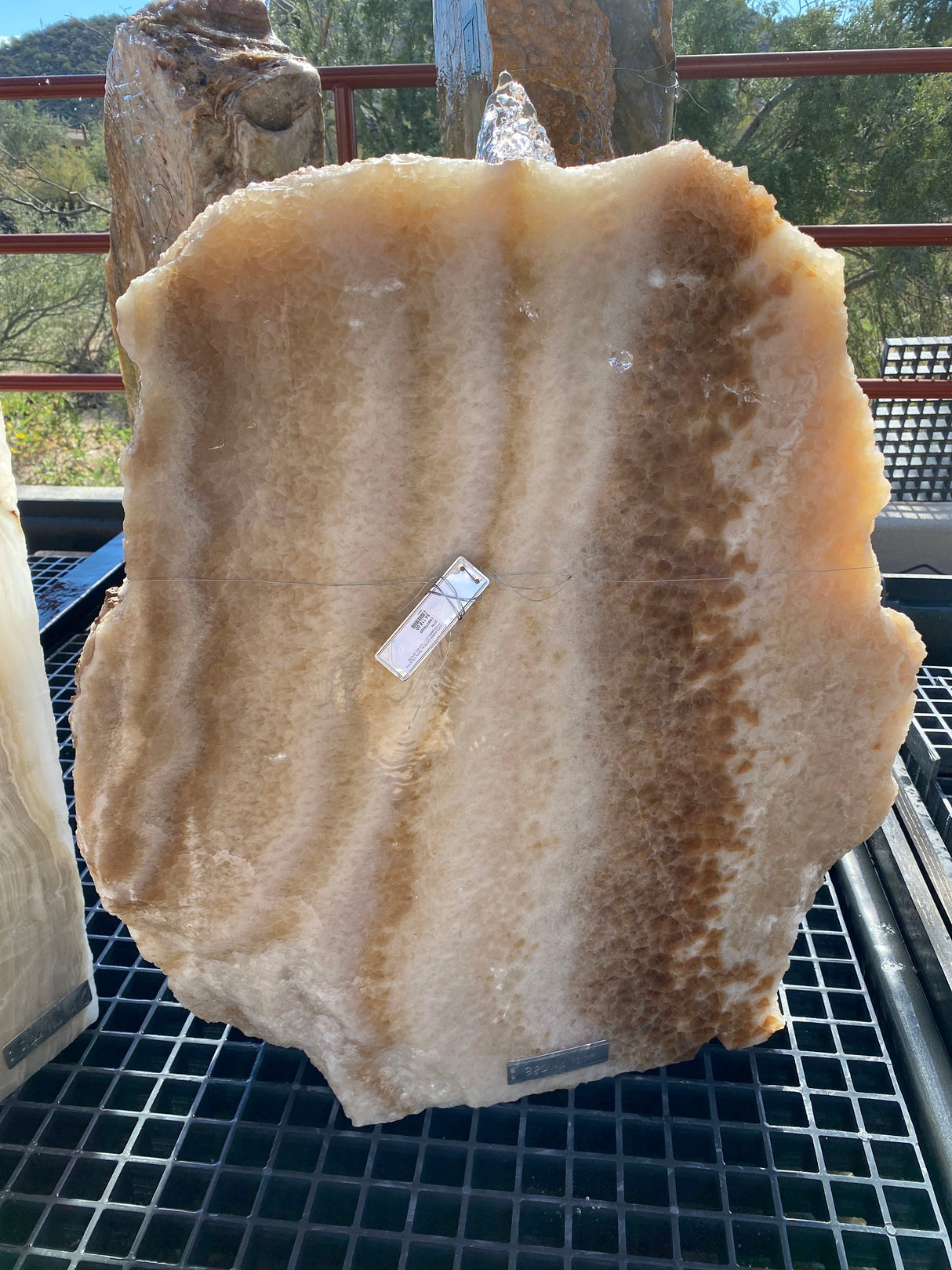 Cafe Amber Crystal Onyx Fountain With Carmel Stripe