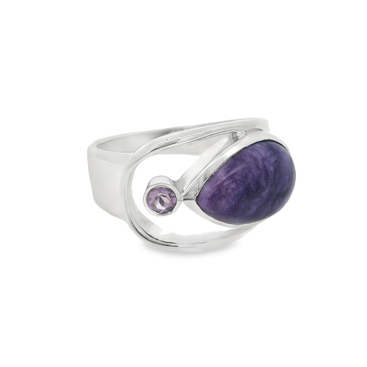 Bague en Charoïte Taille 9 - Cabochon Poire avec Améthyste Ronde Facettée et Chaton en Argent Sertis sur un Dessus de Bague Ouverte