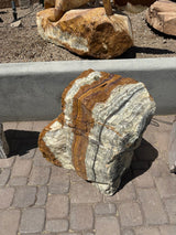 Green Talan Onyx Boulder Fountain - Vertical Banding With A Jut