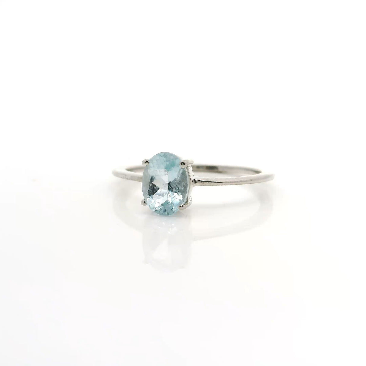 Aquamarine Ring - Faceted Oval Prong Set in Simple 925 Sterling Silver sz6