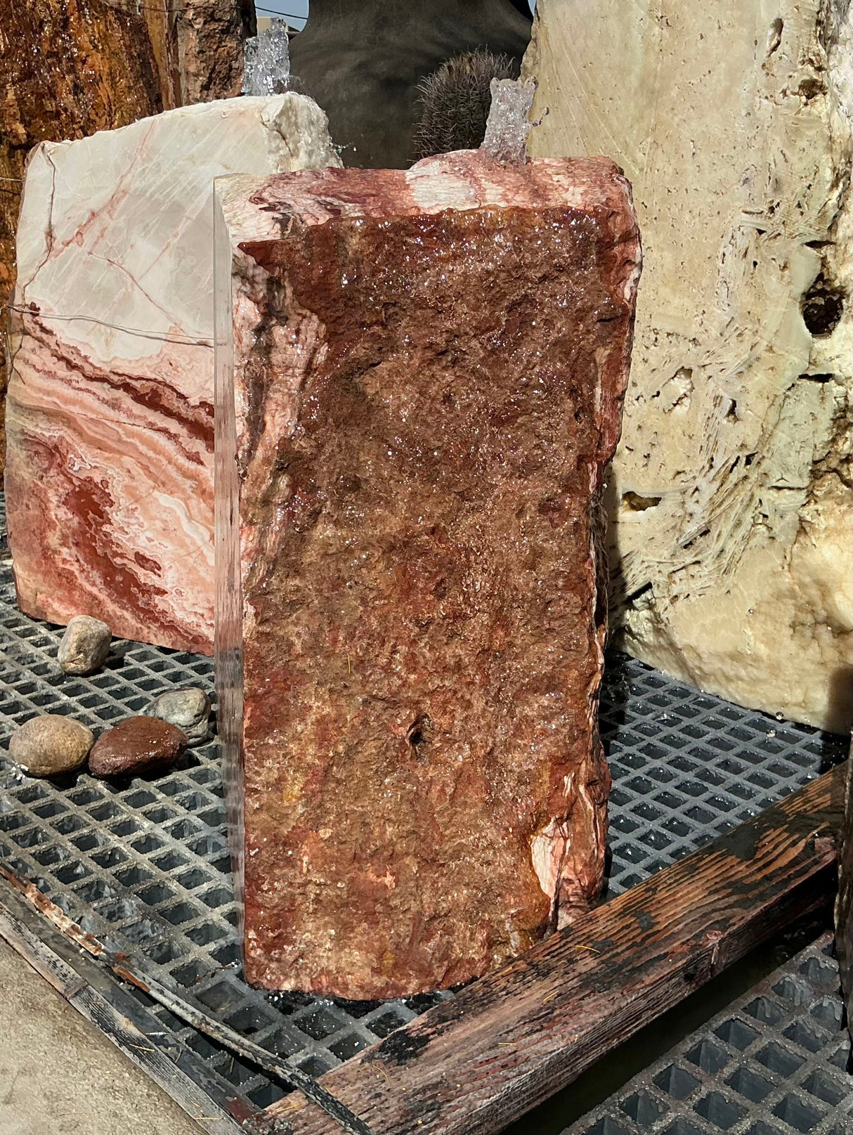 Rosa Onyx Fountain With 1 Cut Side
