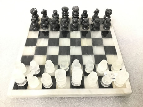 View of Onyx Chess Set Gray \/ White