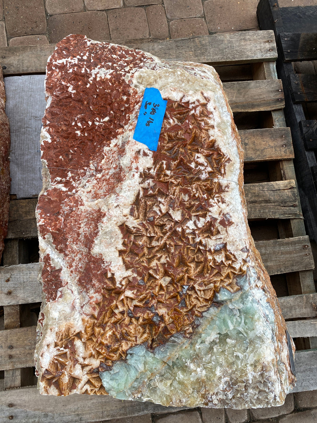 Aqua Serpentine Boulder Fountain 1-Side Cut
