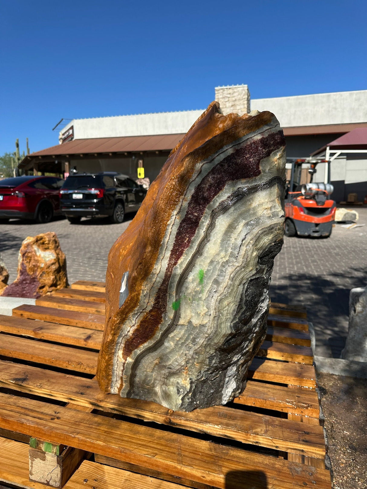 2 Hole Green Talan Onyx Boulder Fountain