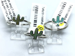 View of Green Turquoise Ring - Cactus Bezel Set in Simple 925 Sterling Silver sz8