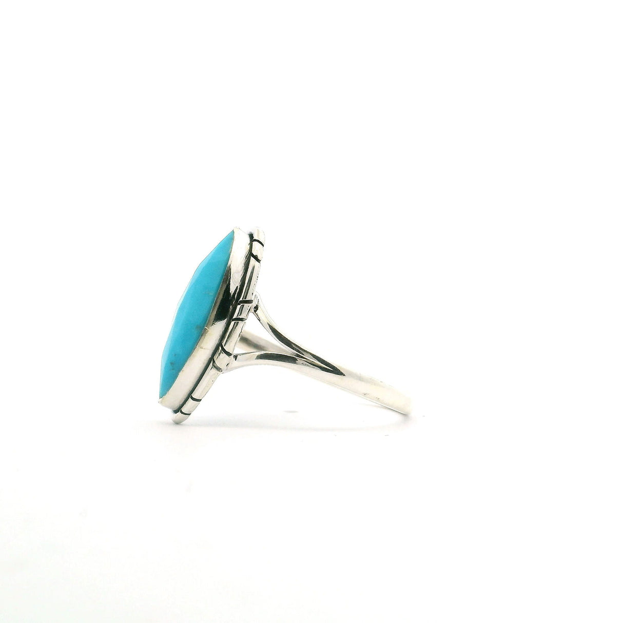 New Mexican Turquoise Ring - Faceted Sharp Oval Bezel Set with Stamped Line Detail & Double Band in 925 Sterling Silver sz9