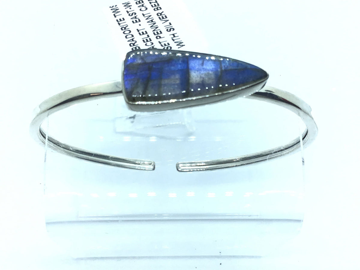Labradorite Twist Bracelet - East-west Set Pennant Cabochon With Silver Bezel