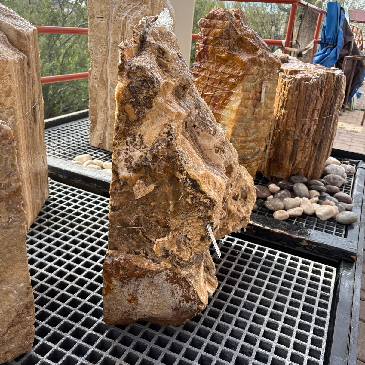 Chocolate Onyx Boulder Fountain - Single Cut Side