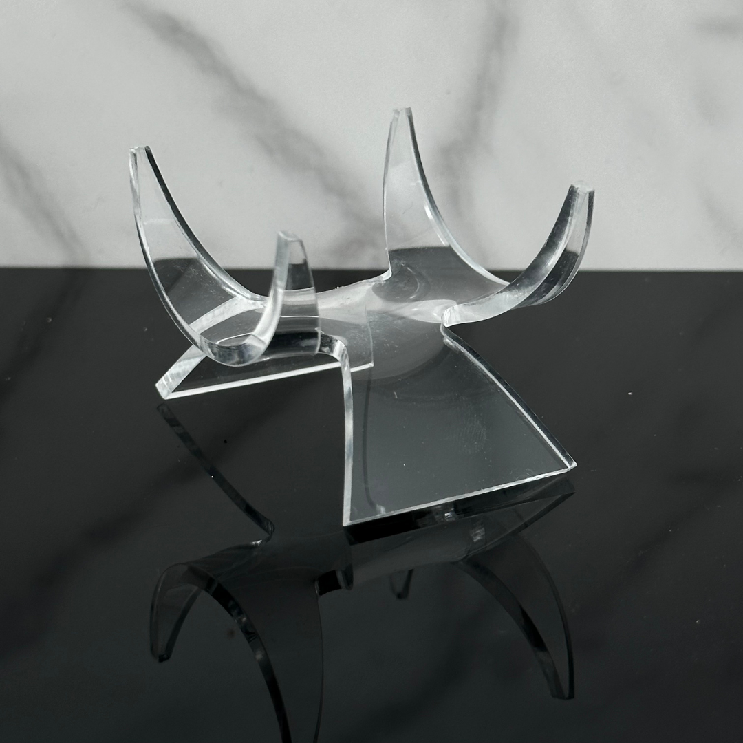 Acrylic Heart Stand - Large - Rare Earth Gallery