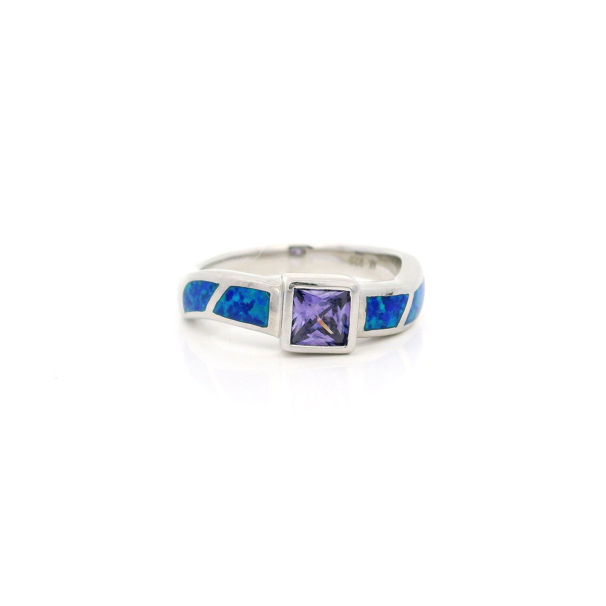 Bague incrustée d'opale bleue avec améthyste taille princesse CZ et mouvement vague dans la bande taille 9