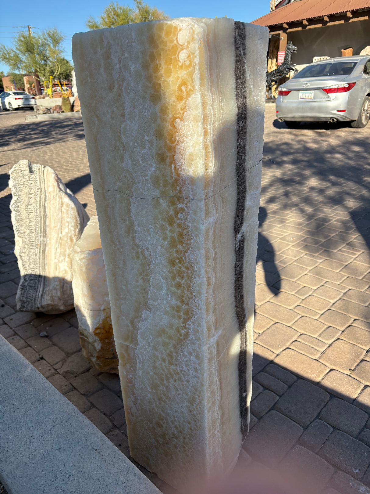 Yellow Zebra Onyx Pillar Fountain - 4 Cuts With Pina Pattern