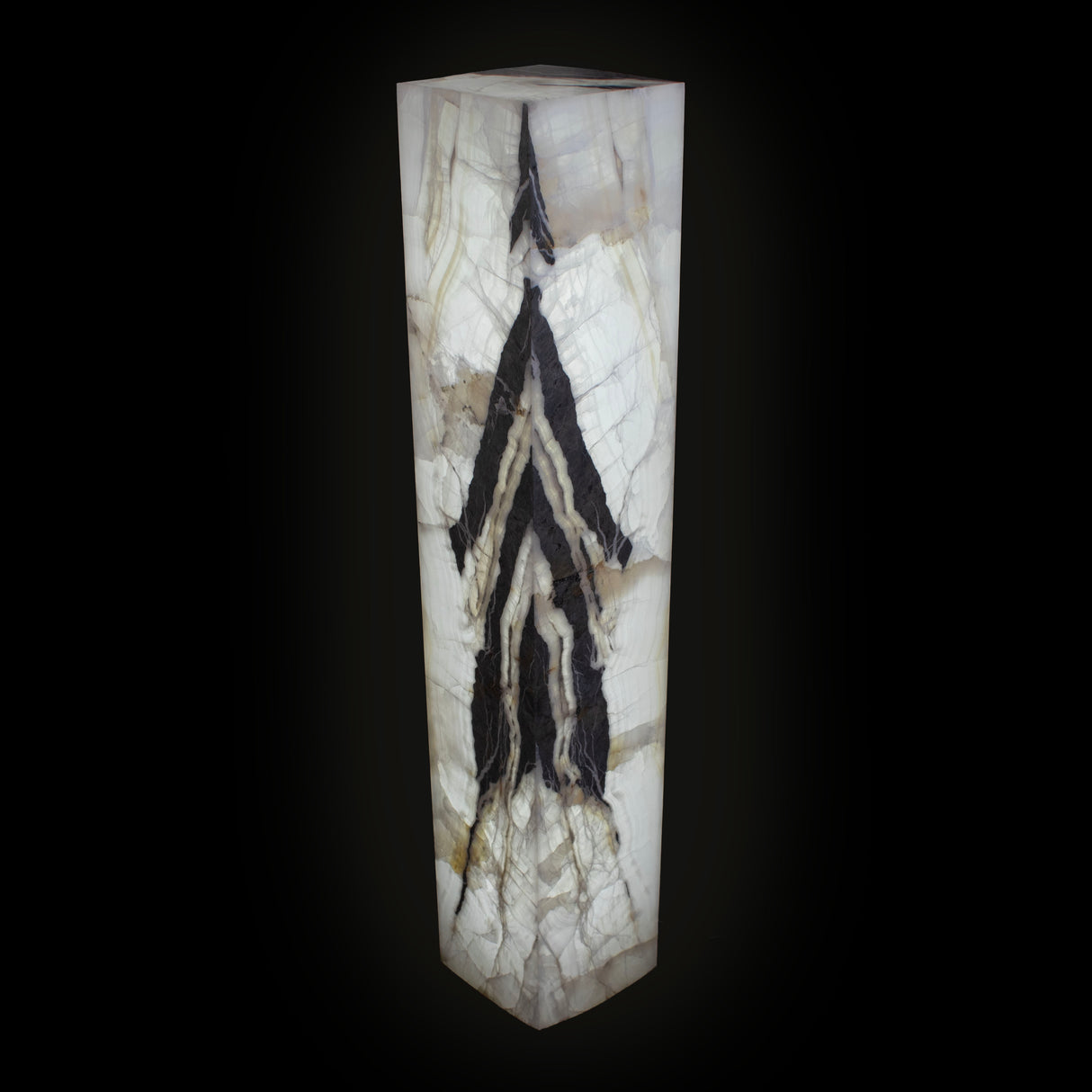 Cristalino Gray Arrowhead Onyx Pedestal Luminary 67"