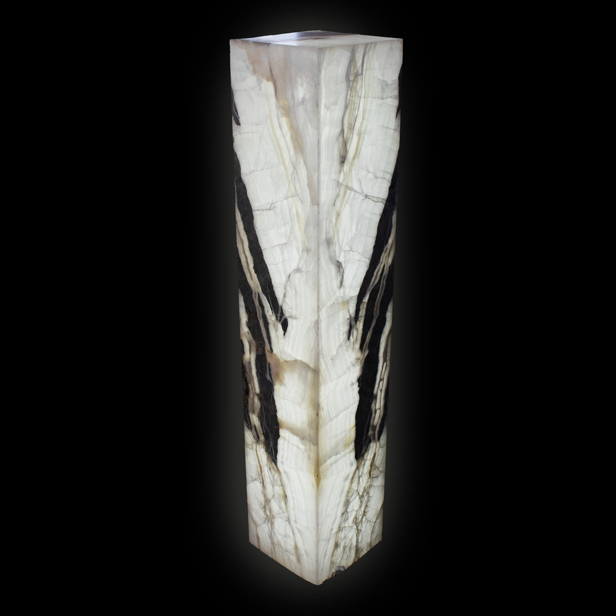 Cristalino Gray Arrowhead Onyx Pedestal Luminary 62"