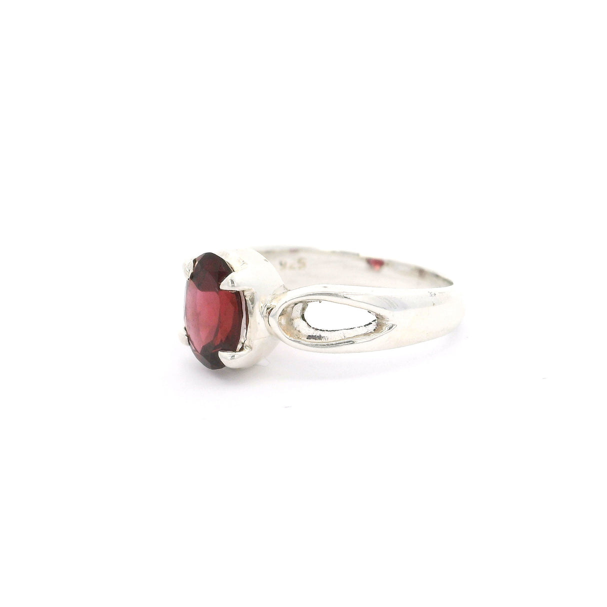 Faceted Garnet Oval Ring Prong Set with Pear Shaped Openings in 925 Sterling Silver sz7