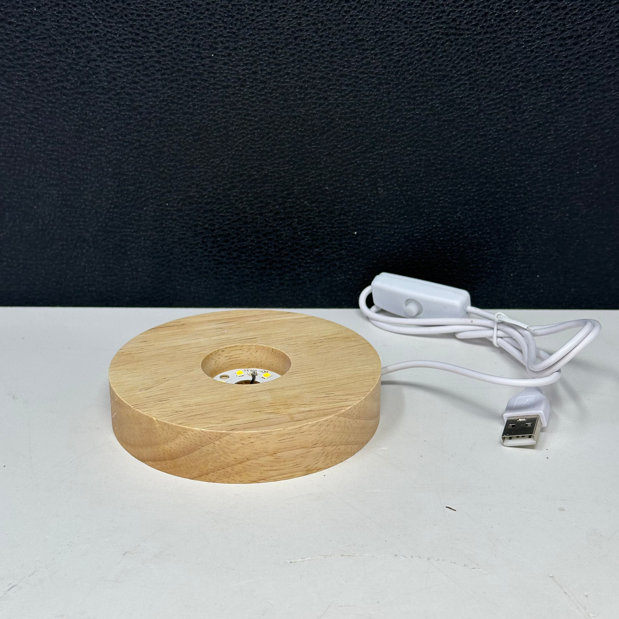 Illuminated Wooden Base - Medium Round with Warm Light & USB plug