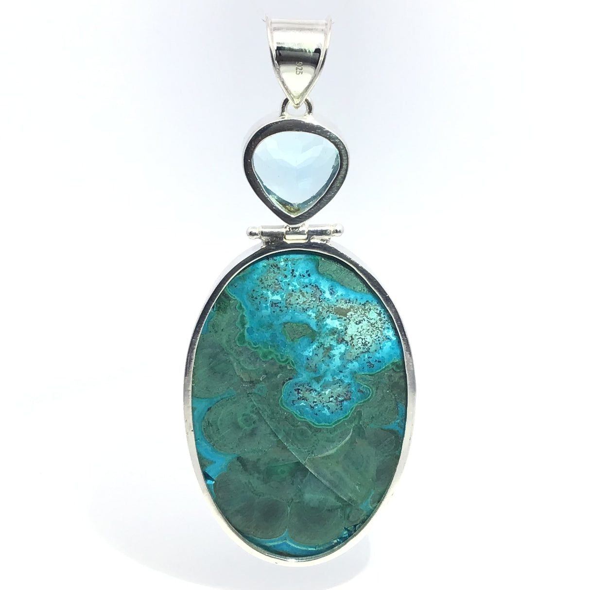 Pendentif ovale envoûtant en chrysocolle malachite sur charnière avec topaze bleue facettée