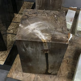Cube de bois pétrifié indonésien entièrement poli