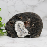 Agate Geode Cut Base with White Center- Blue & White Dots
