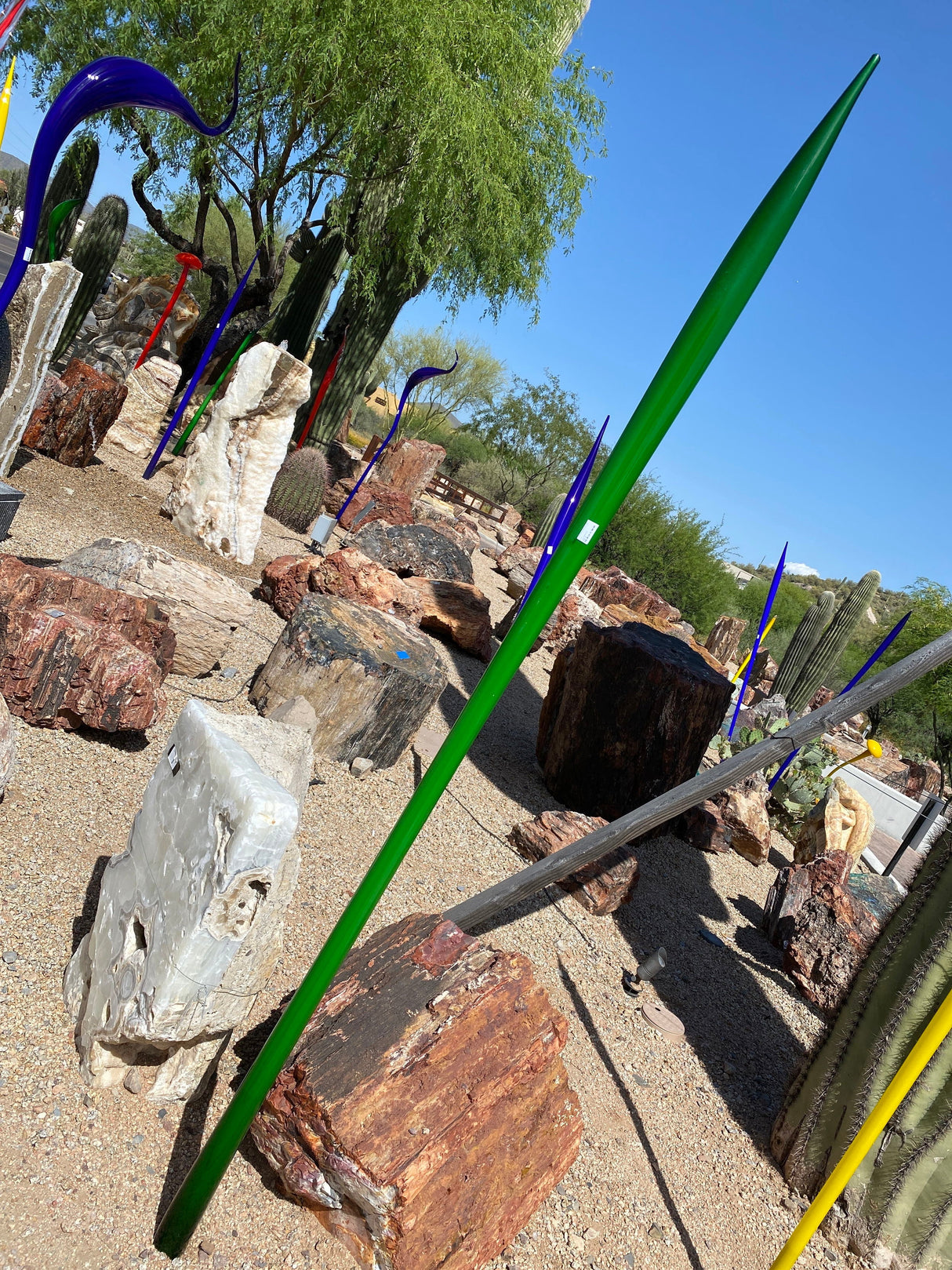 Outdoor Blown Glass Spear - Green