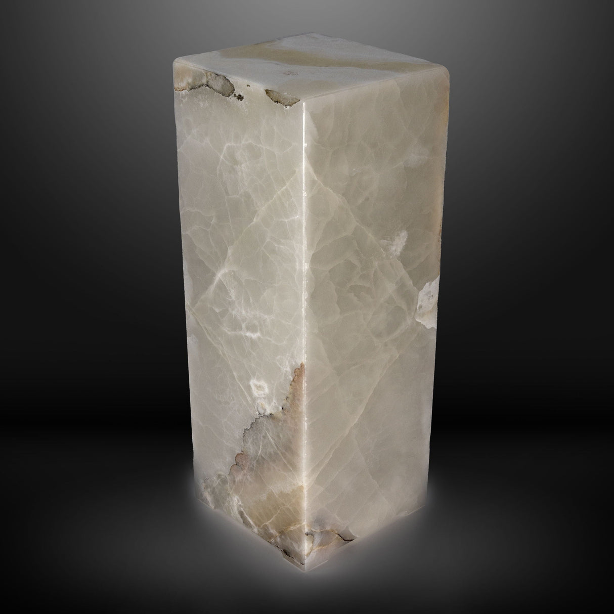 Pearlescent Onyx Pedestal Luminary