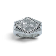 Rare Earth Gallery sterling silver ring featuring a diamond-shaped Muonionalusta meteorite with Widmanstätten pattern